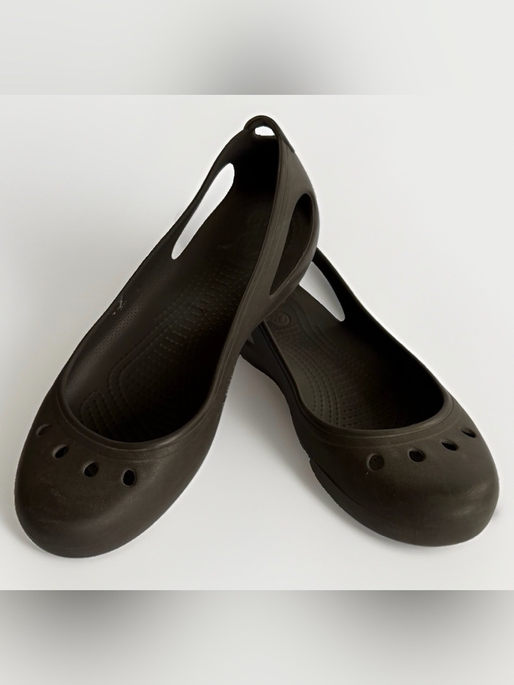 Crocs Olivia Women Size 10 Brown Espresso Ballet Flat Slingback Cutout Shoes